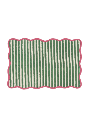 Pick A Poppy Scallop Quiltad Bordstablett - 33x48 Cm Serveringstillbehör Grön 34x48