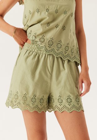 ONLY - Onllou Life Emb Loose Shorts - Elm - Kläder - - Bubbleroom