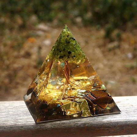 Energigenerator Orgon Pyramid Ametyst Peridot Healing Naturlig krystal Reiki Chakra Generator Orgonite