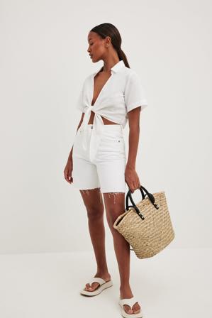 NA-KD Short en jean taille haute à ourlets bruts - Shorts en jean - Blanc - EU 32