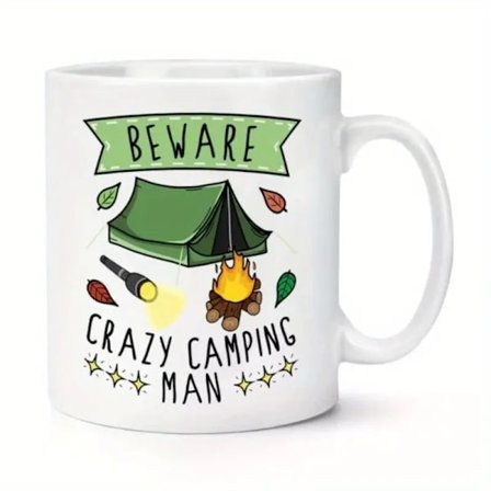 Sjovt campingkrus – “Pas på den skøre campingmand” Telt- og lejrbålsdesign – Keramisk 350 ml kaffekop – Perfekt til udendørsentusiaster og campister