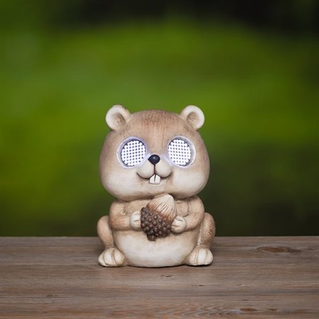 Hagestatue av ekorn med solcellelampe og LED-belysning