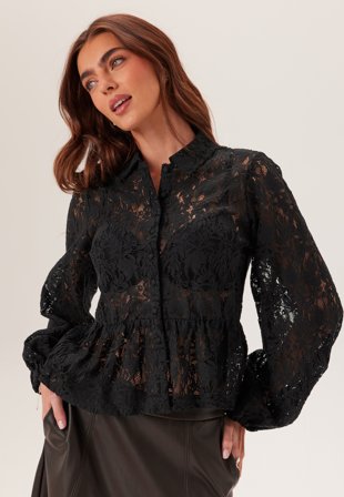 Bubbleroom - Lace Peplum Blouse - Black - Kläder