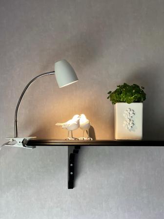 Aneta Lighting SANDNES klypelampe, hvit/krom