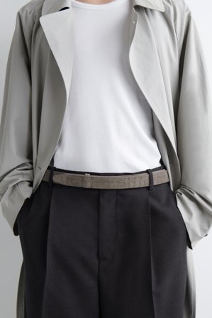 COS Männer Veloursledergürtel In Krokodiloptik Ohne Schnalle in Grau