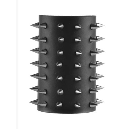 Bredt svart lærarmbånd med spisse nagler – justerbar punk/rock-mansjett