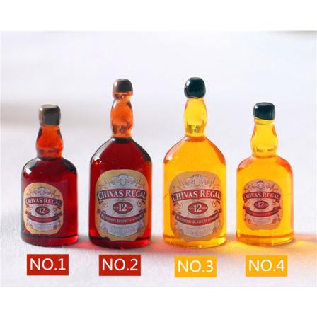 Miniatyrmøbler Leketøy Dukkehus DIY-dekorasjonstilbehør Mini drikkeflaske Cola brus Chivas series NO.3