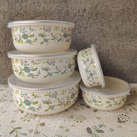 5 st. Emaljerade skålar, förvaringsskålar, matskålar, salladskålar, fruktskålar med lock