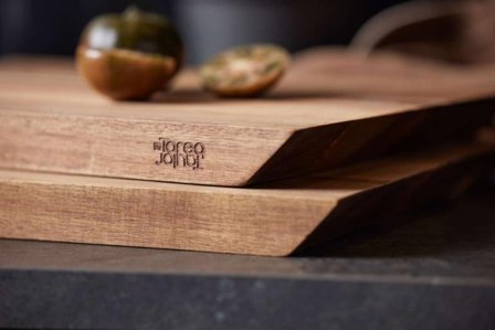 by Tareq Taylor Skjærebrett Tarragon Akasie 45x28cm