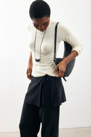 NA-KD - Bukse med vide ben og skjørt detaljer - Vide bukser - Svart - EU 44