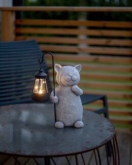 Hagedekorasjon Solcellekatten Smilla Grå
