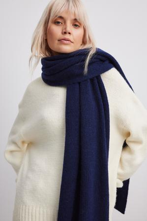 NA-KD Accessories Scarf i alpackablandning - Sjalar & Halsdukar - Navy - One Size