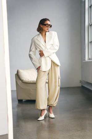 Laura Wittek x NA-KD Cargo Balloon Pants - Bukser - Beige - EU 44