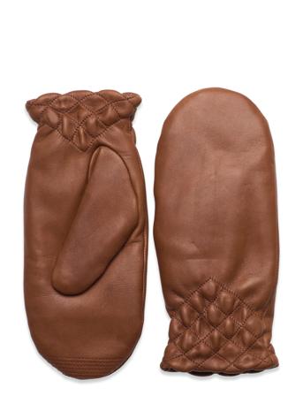 RE:DESIGNED EST 2003 Elke Mitten Brun