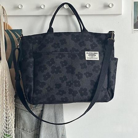 Kätevä käsilaukku vapaa-aikaan, kanvaslaukku, yksinkertainen naisten olkalaukku, kohokuvioitu polyesteristä valmistettu crossbody-laukku vetoketjulla 