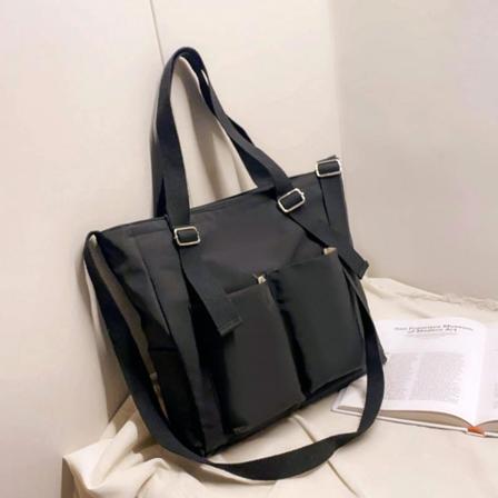 Lerretsveske Tote Skuldervesker SVART Black