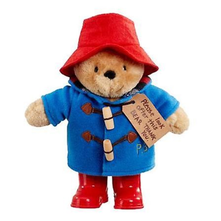 Den klassiske Paddington med støvler er en uimotståelig gave til både samlere av Paddington-bjørnen og unge fans. Denne slående myke og kosete kara