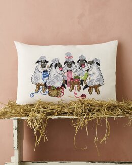 Broderikit Pude Får der strikker - Permin