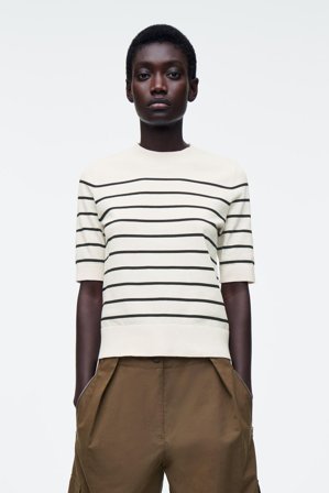 COS Gestricktes T-Shirt Mit Normaler Passform in Weiß - Frauen