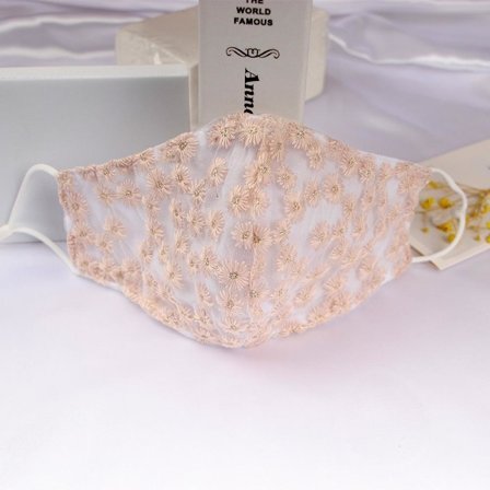 Vaskbar maske Broderte blomster i bomull og munnbeskyttelse i netting