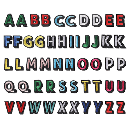 52 Stykker Stryke på Bokstavmerker Sy på Alfabetmerker Stoffbokstaver Merker Broderte Merker A-Z Bokstaver for Hatter, Jakker, Skjorter og Jeans DIY 