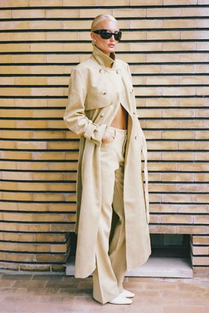 Lovisa Worge x NA-KD extra lange Kunst-Wildlederhose - Kunstlederhosen - Beige - EU 42