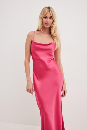 NA-KD Robe longue à décolleté cascade et lanières au dos - Robes longues - Rose - EU 36
