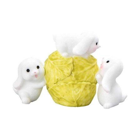 Pieni Valkoinen Jänis Mikromaisema Puutarha Pihan Koriste (Kolme Jänistä Työntää Kaalia)