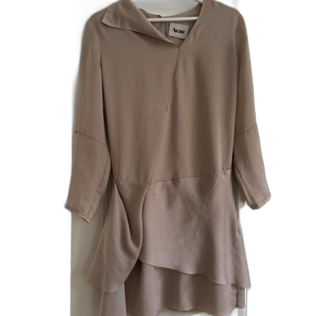 Beige klänning från Acne