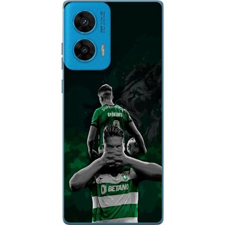 Kompatibel Mobilcover til Motorola G96 Neonmotiv med teksten "Gaming er i mit DNA" på en blå og rød murvæg med en lysende DNA-spiral.