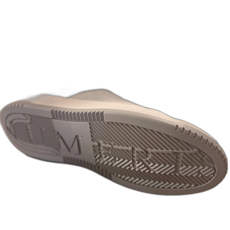 Vita sneakers från Numeris