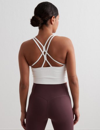 aim ́n Sculpting Strappy Bralette - White - M