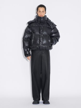 Holzweiler - Steilia Short Down Jacket - Black - Womens - Small