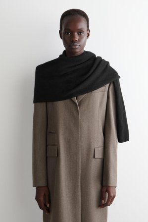 COS Men's Cashmere Scarf in Black