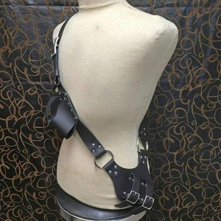 Medeltida renässans pirat axelrem i läder svärd sabel rem steampunk flintlåspistolhölster riddare kostym baldric Black