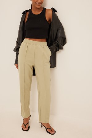 NA-KD Elastic Waist Seamline Pants - Kurz geschnittene Hosen - Beige - EU 40