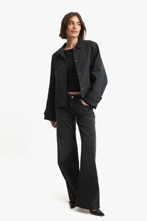 NA-KD Boxy Short Trenchcoat - Trenchcoats - Sort - EU 44