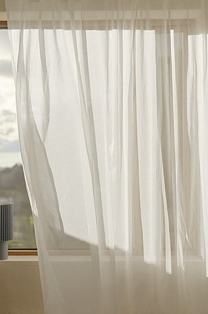 Jotex - Voile-gardine 1-länge Extra Breit Naturweiß - CORINNE - Kaufe Multifunktionsgardinen bei Jotex