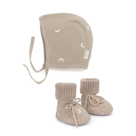 Knitted bonnet & booties - gift box