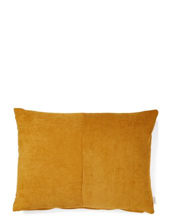 Wille 45X60 Cm Home Textiles Cushions & Blankets Cushions Yellow Compliments