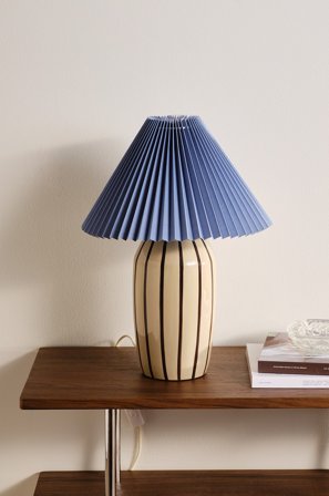 Jotex - LYDIA bordlampe blå - Kjøp Bordlamper hos Jotex