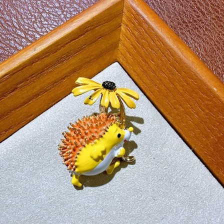 Daisy Brocher Pindsvin Broche ORANGE