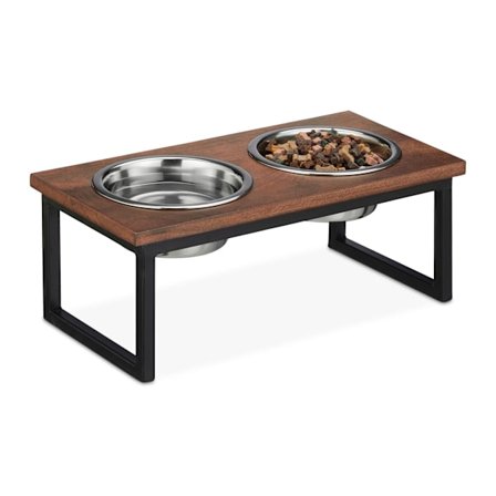 Mangopuusta valmistettu korotettu koiran kulho