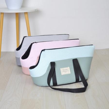 Kannettava koiran mukaan otettava laukku Cat Crossbody Irrotettava ja pestävä puolisuljettu laukku Light green (42*25*25)