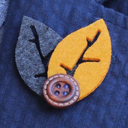 Boutonnière grise / orange for Men