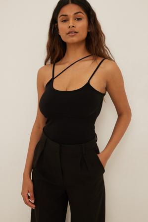 NA-KD Haut à bretelles avec détail dans le dos - Strap & Tie Tops - Noir - XX-Large