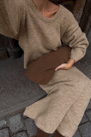 NA-KD - Strikket maxiskjørt med vidde - Strikkete kjoler - Beige - M