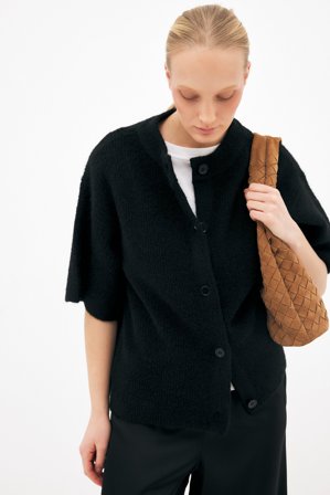 NA-KD Knitted Short Sleeve Cardigan - Oversize trøjer - Sort - L