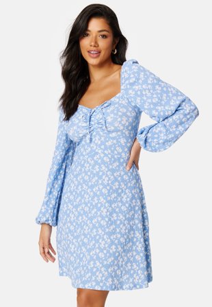 BUBBLEROOM Manda puff sleeve dress Blue / Floral Klær