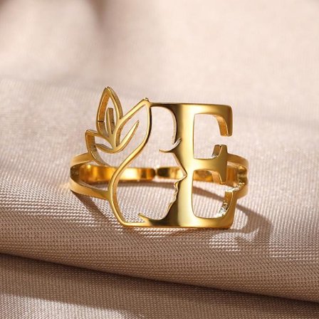 Rostfritt stål Guldfärg Blombokstäver Ringar för kvinnor Alfabetsmycken Pretty Girl Initialer Justerbara Ringar Festpresenter